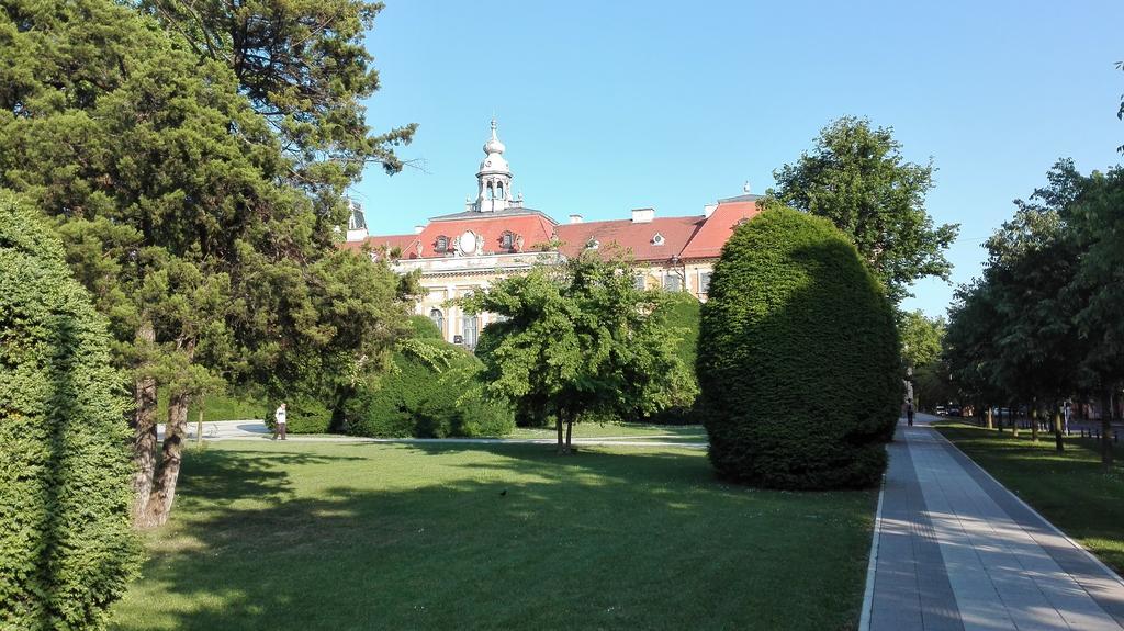 Guest House Relic Sombor Esterno foto